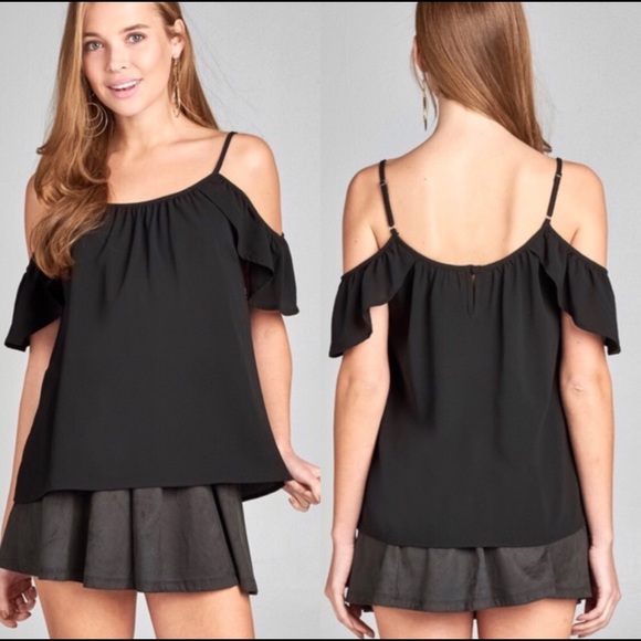 Open shoulder crepe woven Top - Picture 2 of 3